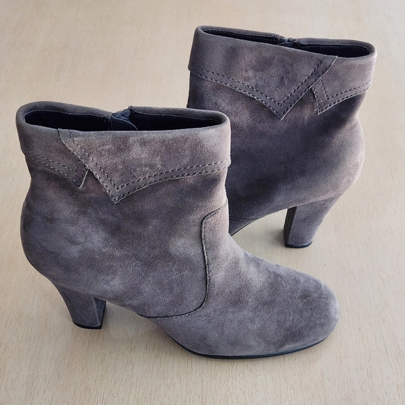 Aerosoles Aerolite Suede Boots - Picture 12 of 16